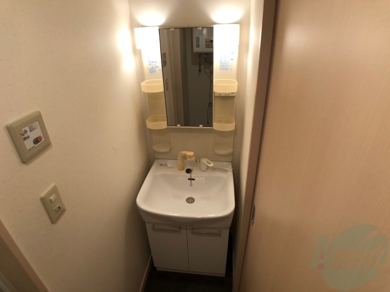 洗面設備　朝の身支度に欠かせない独立洗面台もございます！