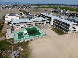 小学校　東近江市立能登川東小学校（小学校）まで779m