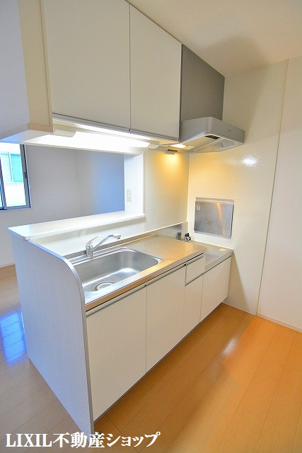 キッチン　ガスコンロ設置可能な対面式キッチンです。