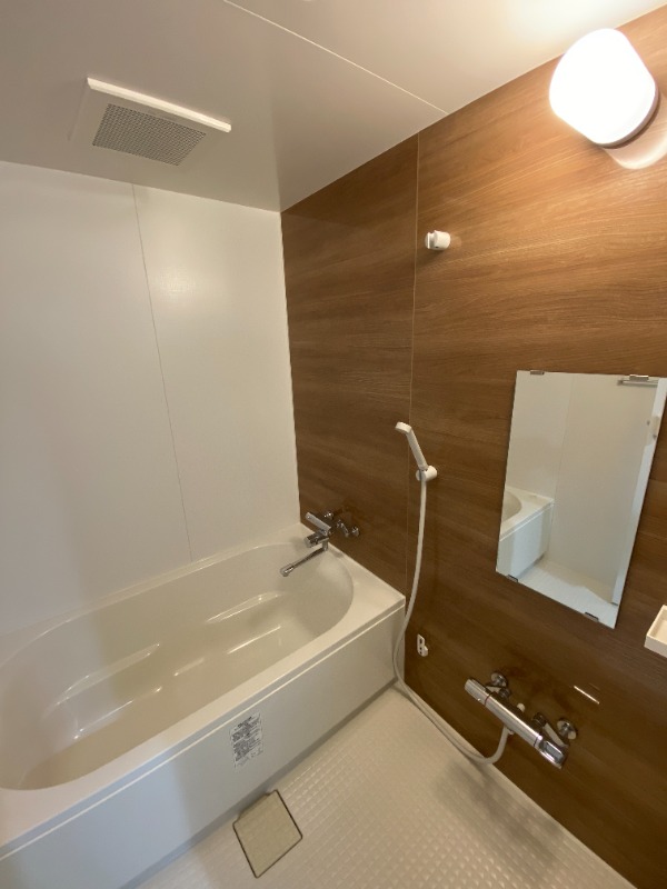 バス・シャワールーム　広々浴室です！