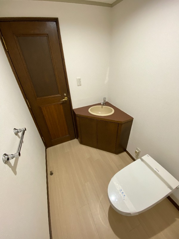 トイレ　ウォシュレット付き♪