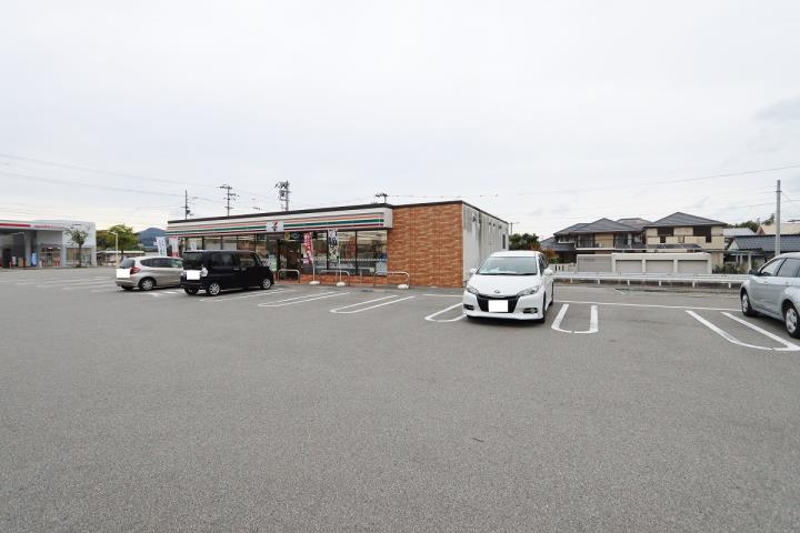 コンビニ　セブン－イレブン鳴門立岩店（コンビニ）まで466m