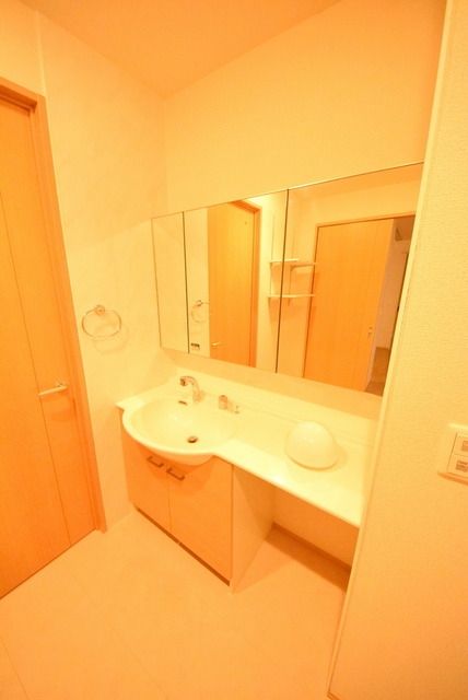 洗面設備　※別号室参考写真です