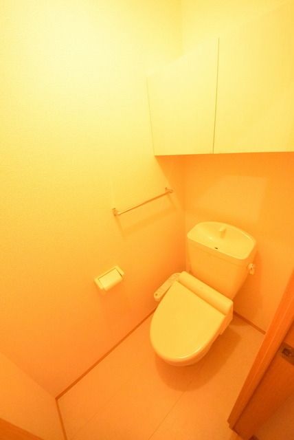 トイレ　※別号室参考写真です