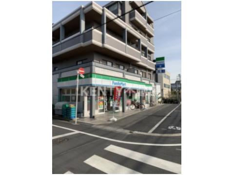 コンビニ　ファミリーマート 大森南店（コンビニ）まで165m
