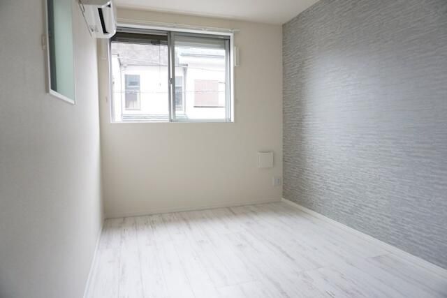 居室・リビング　別部屋参考写真となります