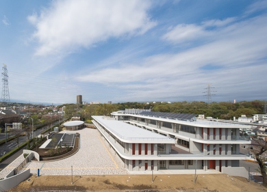 小学校　多摩市立多摩第二小学校（小学校）まで315m