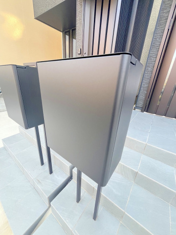 コンビニ　ファミリーマート浜田一丁目店（コンビニ）まで488m