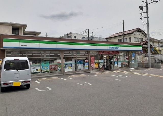 コンビニ　ファミリーマート 浦和本太店（コンビニ）まで51m