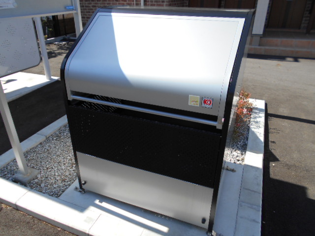 その他共有部分　ごみの敷地内収集場所（業者回収）