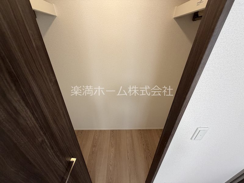 収納　ウオークインクローゼット♪