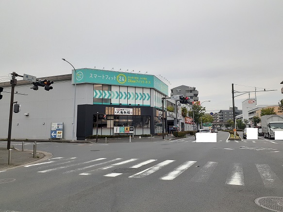 飲食店　丸亀製麺（飲食店）まで550m