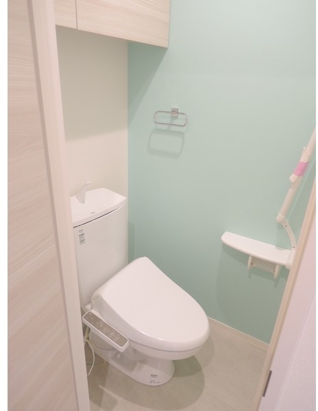 トイレ　落ち着いた色調のトイレです♪