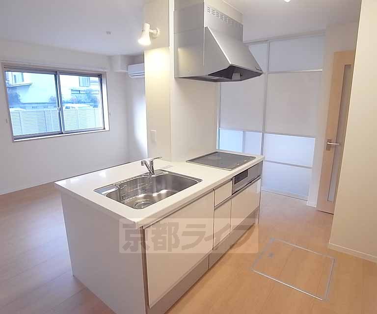 キッチン　ＩＨコンロ・グリル付いてます