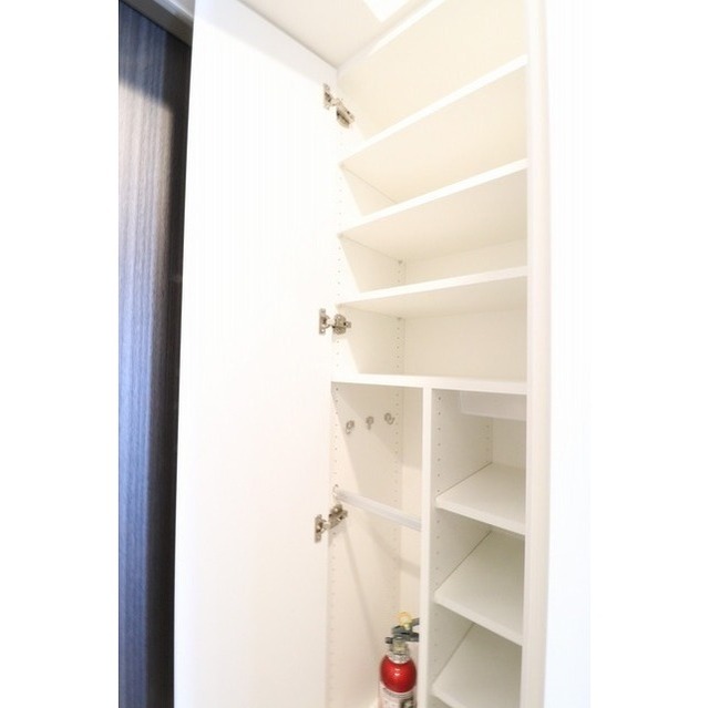 収納　シューズボックス