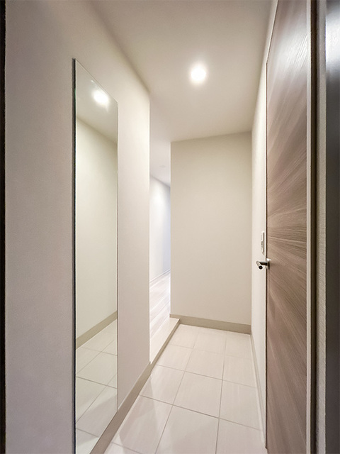 玄関　※写真は同タイプ住戸です。