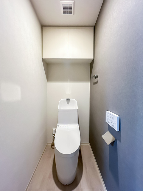 トイレ　※写真は同タイプ住戸です。