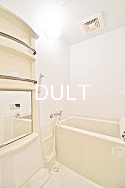 バス・シャワールーム　バスルームです。