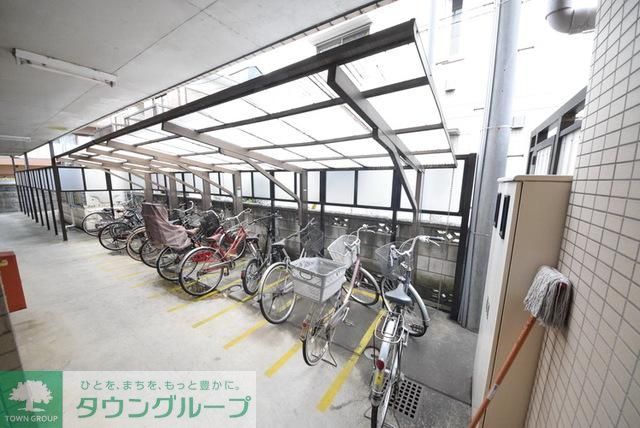 その他共有部分　屋根付き駐輪場