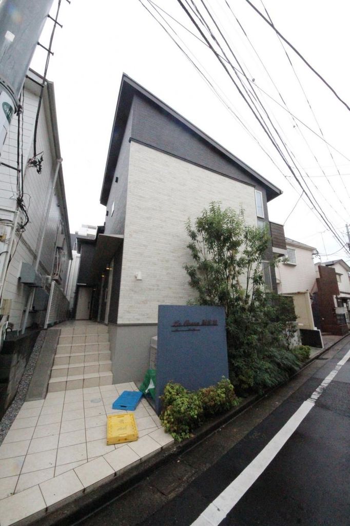 建物外観　エントランス