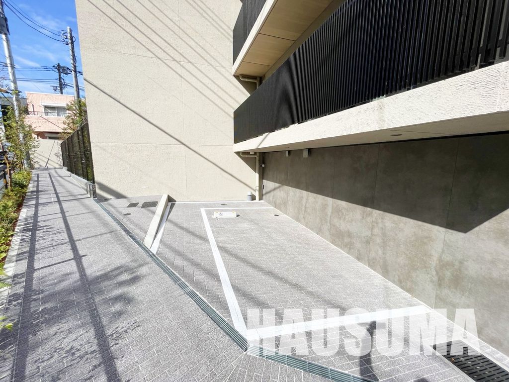 駐車場　駐車場