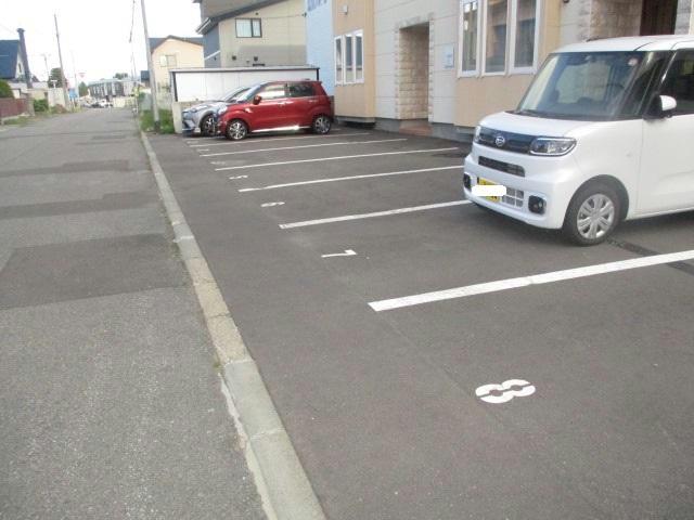 駐車場　駐車場