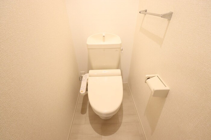 トイレ　清潔感のあるトイレです