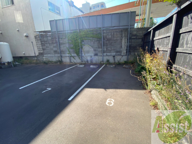 駐車場　駐車場