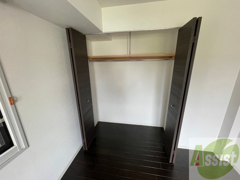 収納　寝室の収納です。部屋がすっきり片付きます。