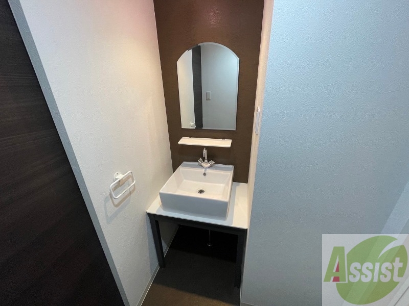 洗面設備　こちらに洗面台があります。朝の洗顔はこちらで。