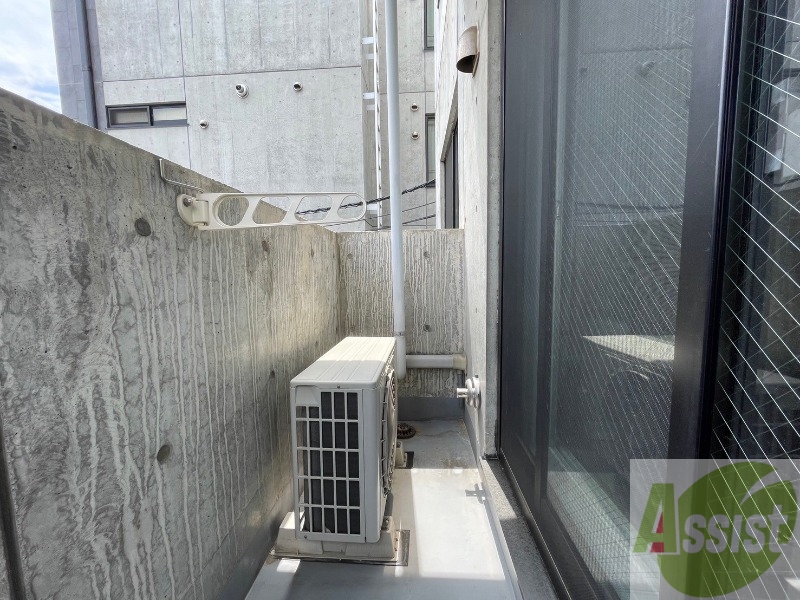 バルコニー　バルコニーです。洗濯物を干したり一息ついたりできますね！