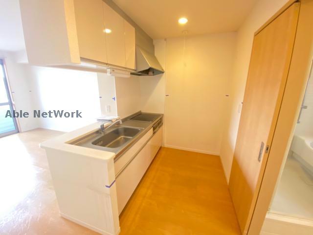 キッチン　同型反転タイプ　現況優先