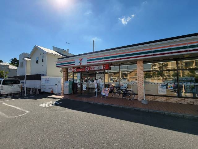 コンビニ　セブンイレブン（コンビニ）まで1457m