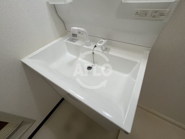 洗面設備　C-WING　洗面台