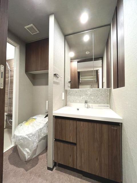 洗面設備　※写真は同タイプ住戸です。
