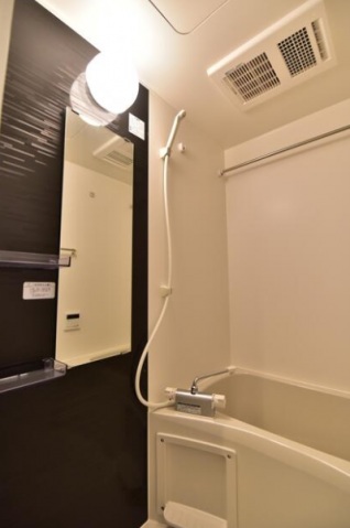 バス・シャワールーム　バスルーム