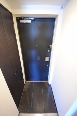 玄関　エステムコート心斎橋ＥＡＳＴIIラヴァンツァ　玄関