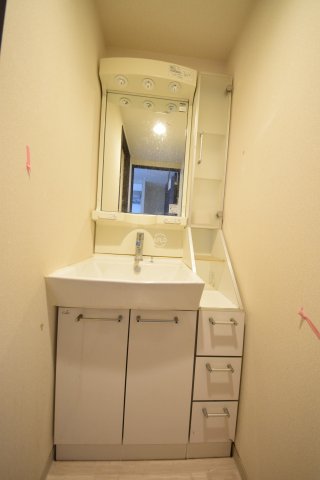 洗面設備　エステムコート心斎橋ＥＡＳＴIIラヴァンツァ　独立洗面台