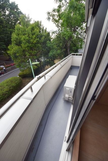 バルコニー　お問い合わせはタウンハウジングまで