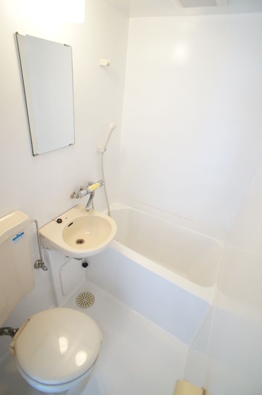 バス・シャワールーム　別部屋参考写真