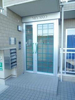 エントランス　外観