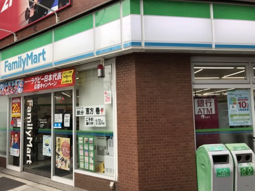 コンビニ　ファミリーマート西中島四丁目店（コンビニ）まで87m