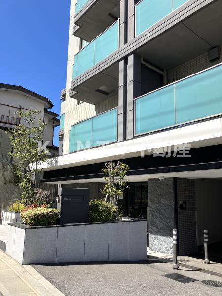 エントランス　建物の内部です