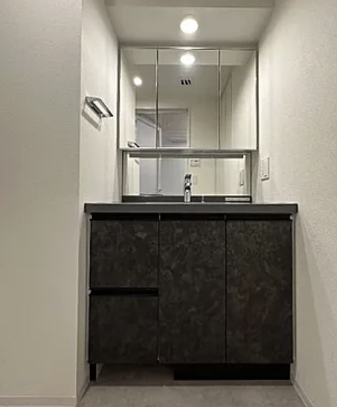 洗面設備　※別部屋の参考写真です。