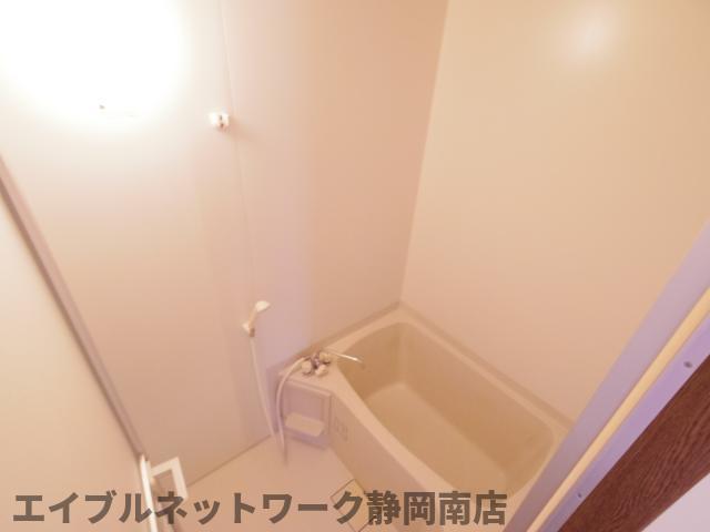 バス・シャワールーム　日々の暮らしに欠かせないお風呂です