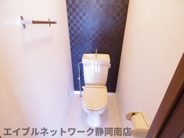 トイレ　イメージ　温水洗浄便座付き