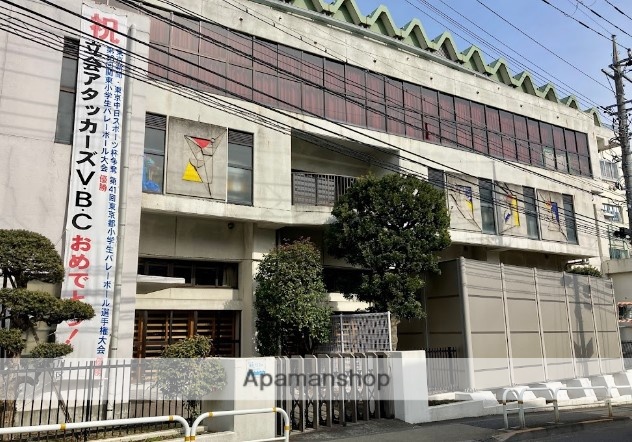 小学校　立会小学校（小学校）まで180m