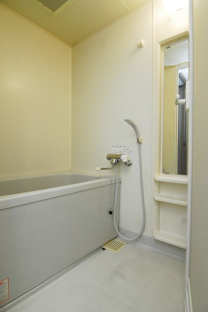 バス・シャワールーム　バスルーム