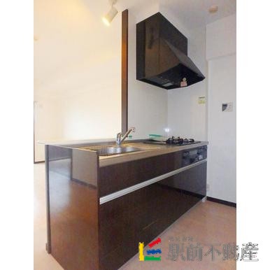 キッチン　４０１は対面では無いです