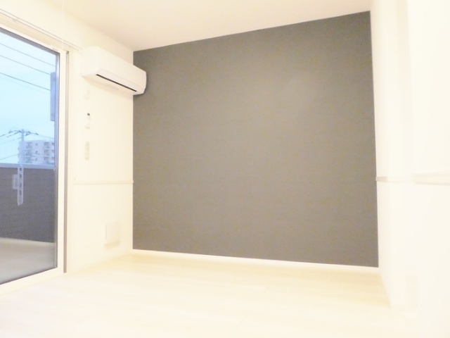 居室・リビング　同タイプのお部屋になります。